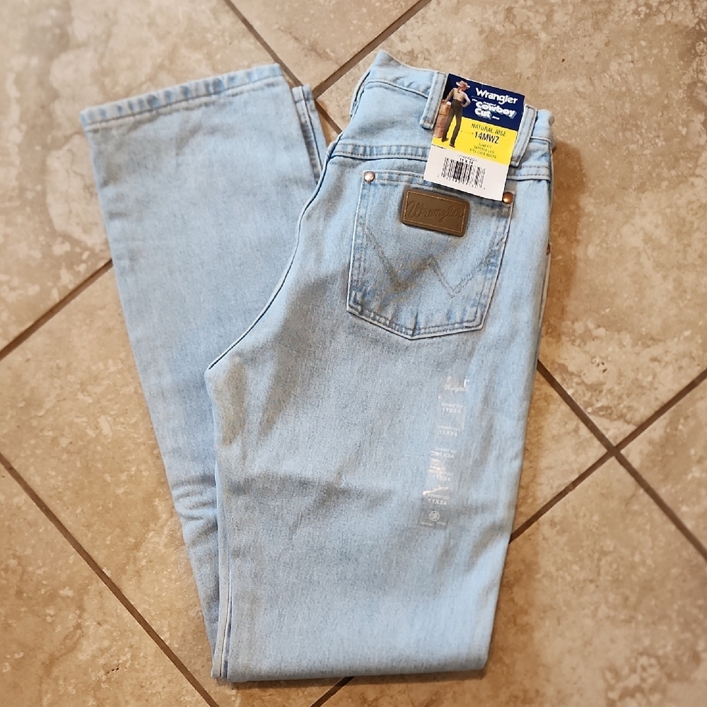 NWT Wrangler Cowboy Cut Light Blue Womens Jeans